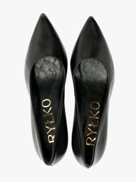 Stiletto pumps