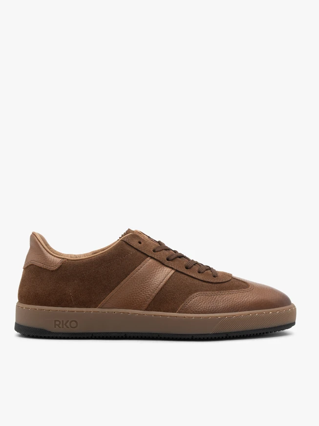 Braune Herren-Schnürsenkel-Sporthalbschuhe