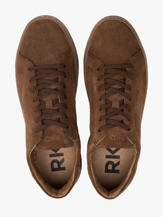 Braune Velours-Sporthalbschuhe