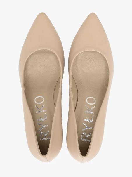 Beigefarbene Pumps mit Stilettoabsatz