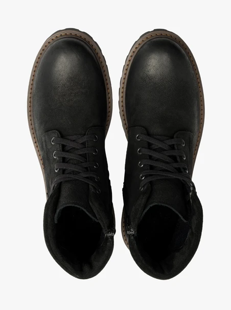 Schwarze Herrenstiefel auf leichter Basis
