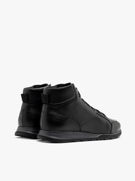 Black sporty men’s ankle boots
