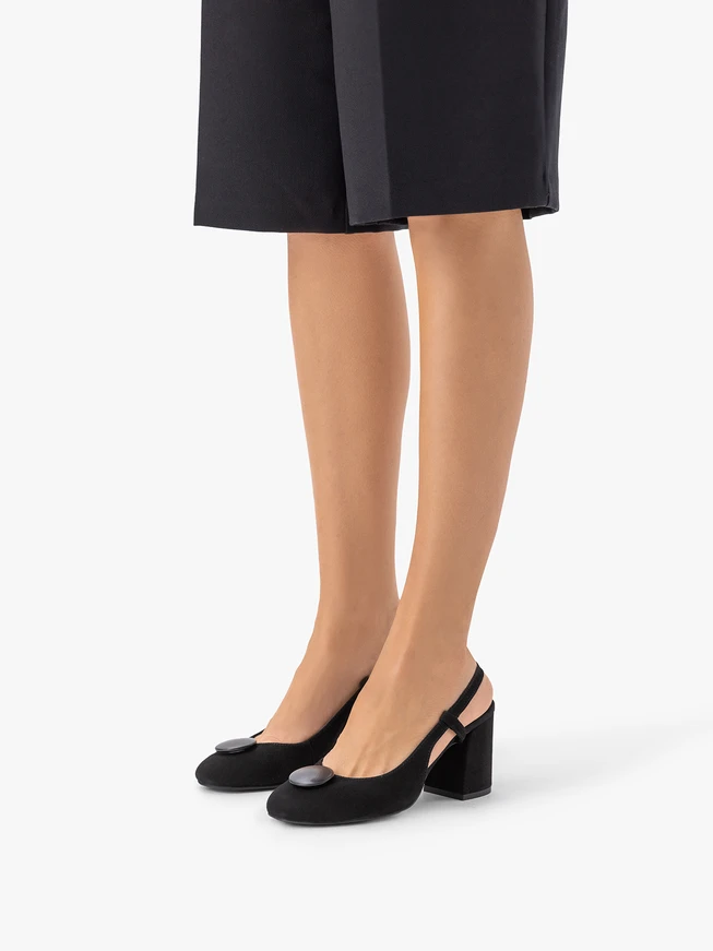Schwarze Velours-Slingback-Pumps ohne Absatz mit Verzierung