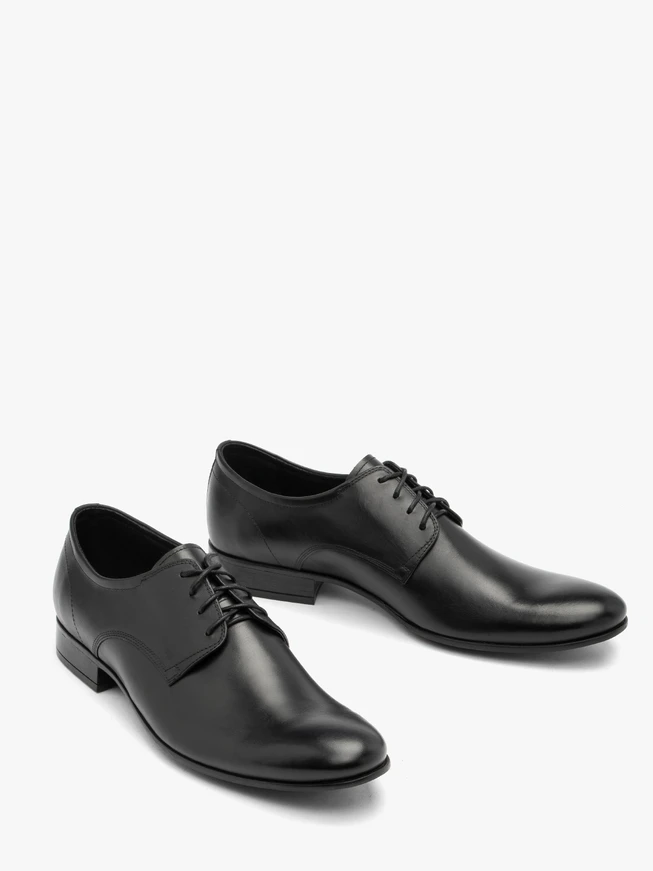 Schwarze klassische Herrenschuhe