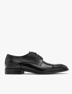 Schwarze Halbstiefel mit dekorativer Zehenkappe