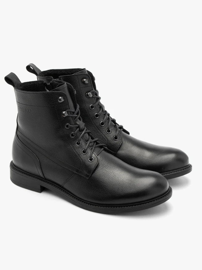 Schwarze Lederstiefel