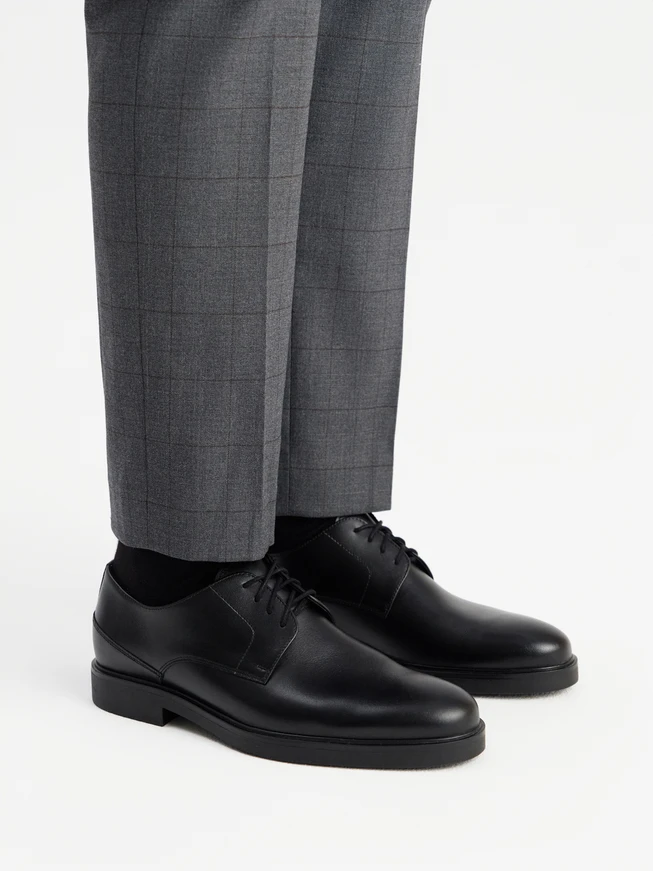 Schwarze Schnürhalbschuhe für Männer