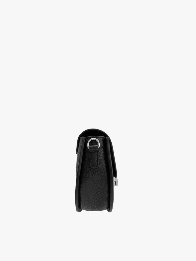 Handtasche aus schwarzem Vollnarbenleder mit dekorativer Schnalle