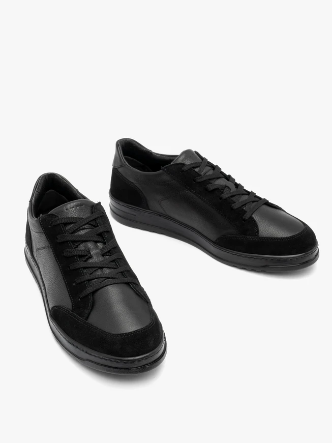 Herren-Sportschuhe aus Vollnarbenleder und Velours