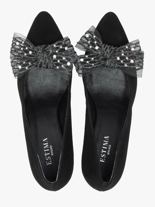 Black suede pumps with bow