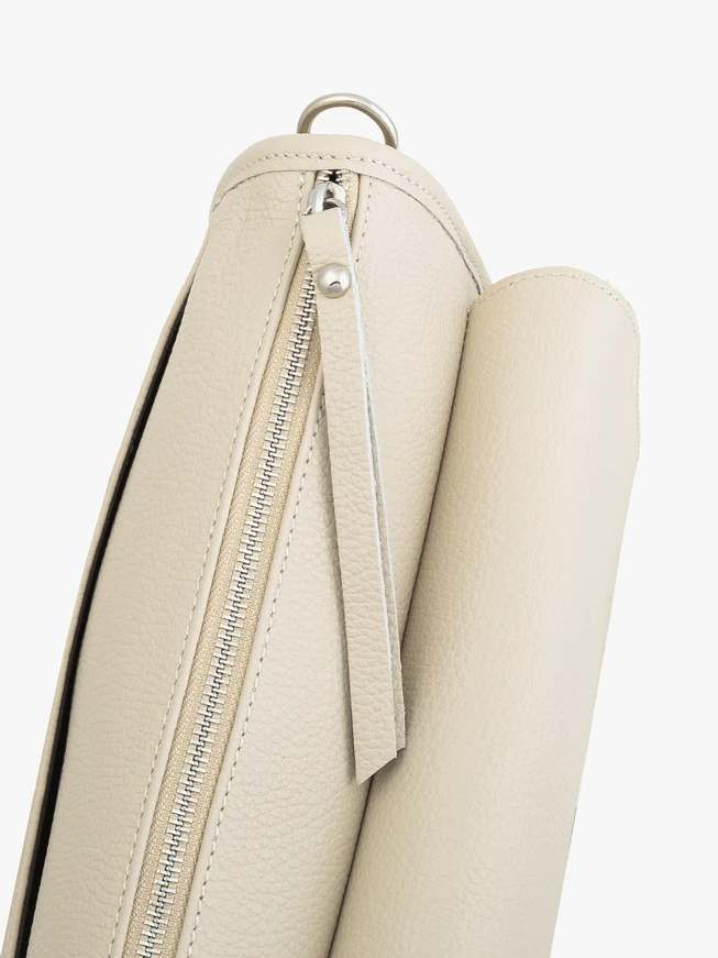 Cremefarbene Lederhandtasche
