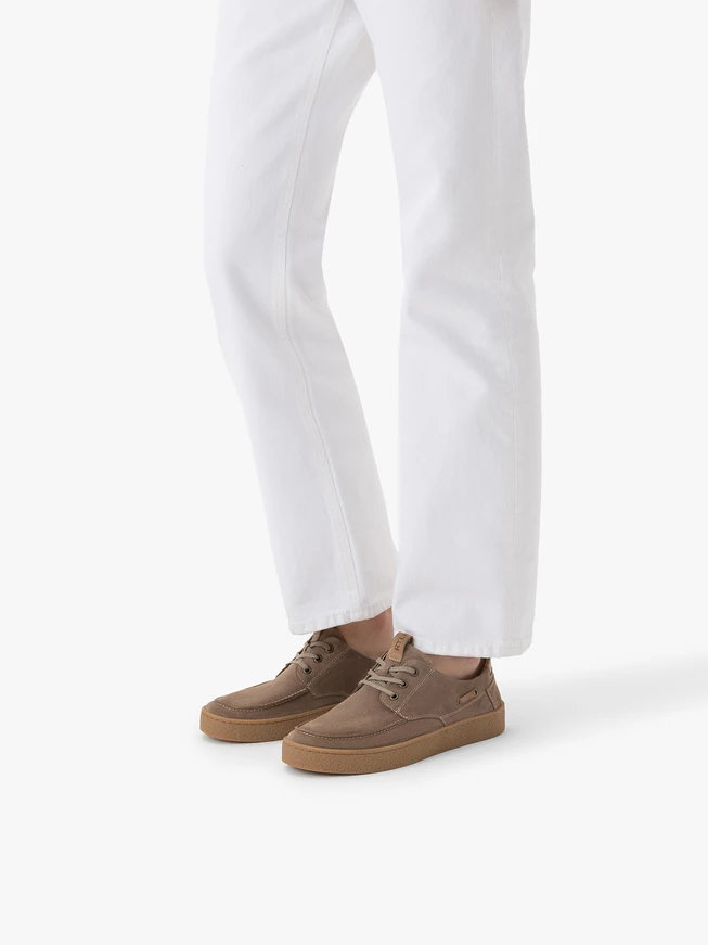 Beigefarbene Schnürhalbschuhe