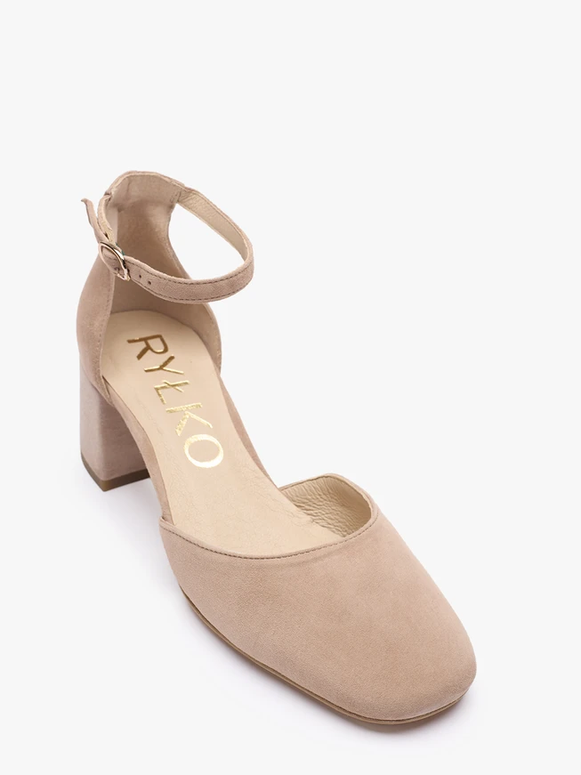Beigefarbene Slingback-Pumps ohne Absatz