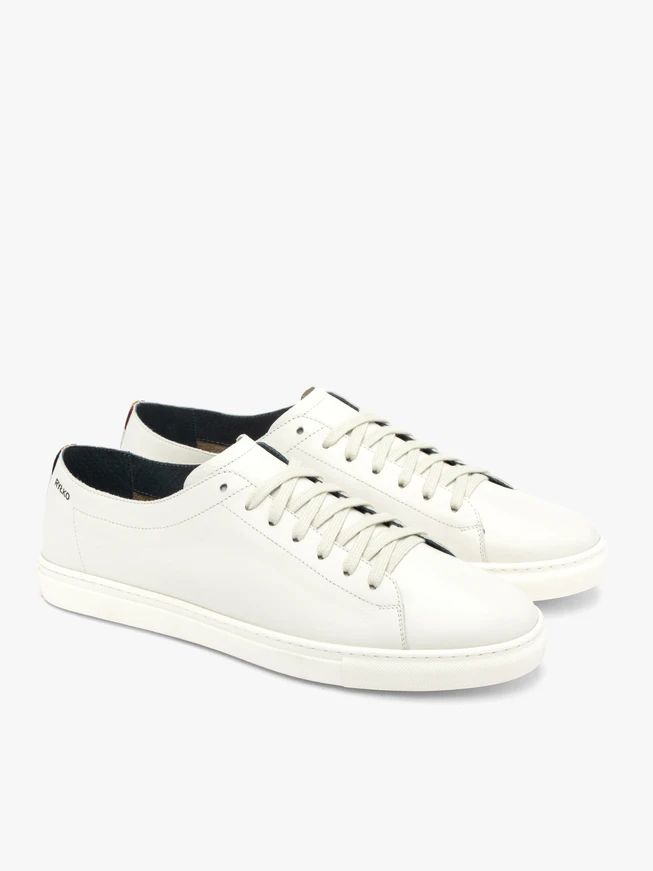 Cremefarbene sportliche Halbschuhe