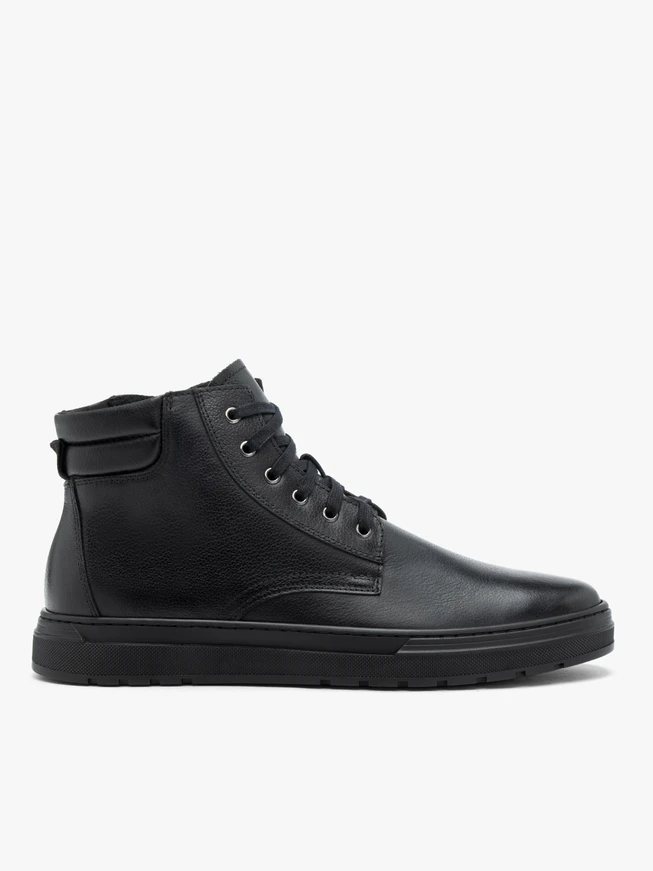 Schwarze klassische Stiefel