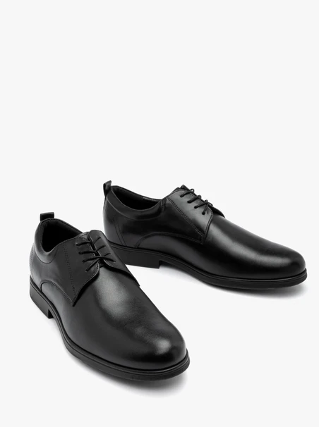 Schwarze klassische Herrenschuhe