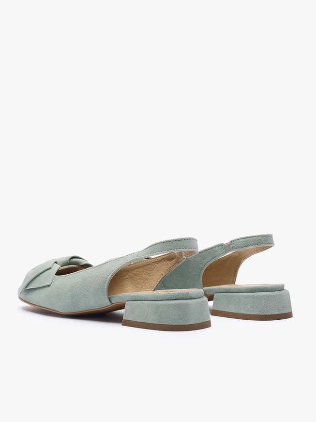 Seegrüne Slingback-Pumps ohne Absatz mit Schleife
