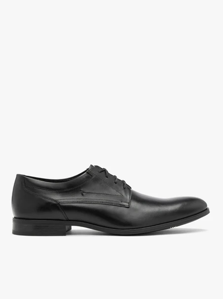 Schwarze formelle Schuhe zum Schnüren