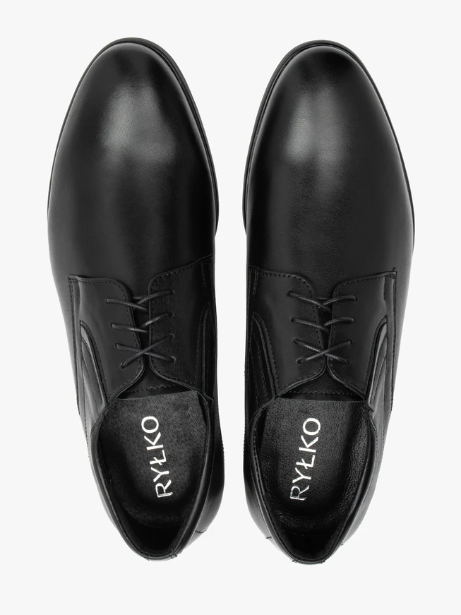 Men’s black lace-up shoes
