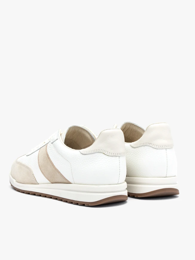 Sportliche Halbschuhe in Creme und Beige