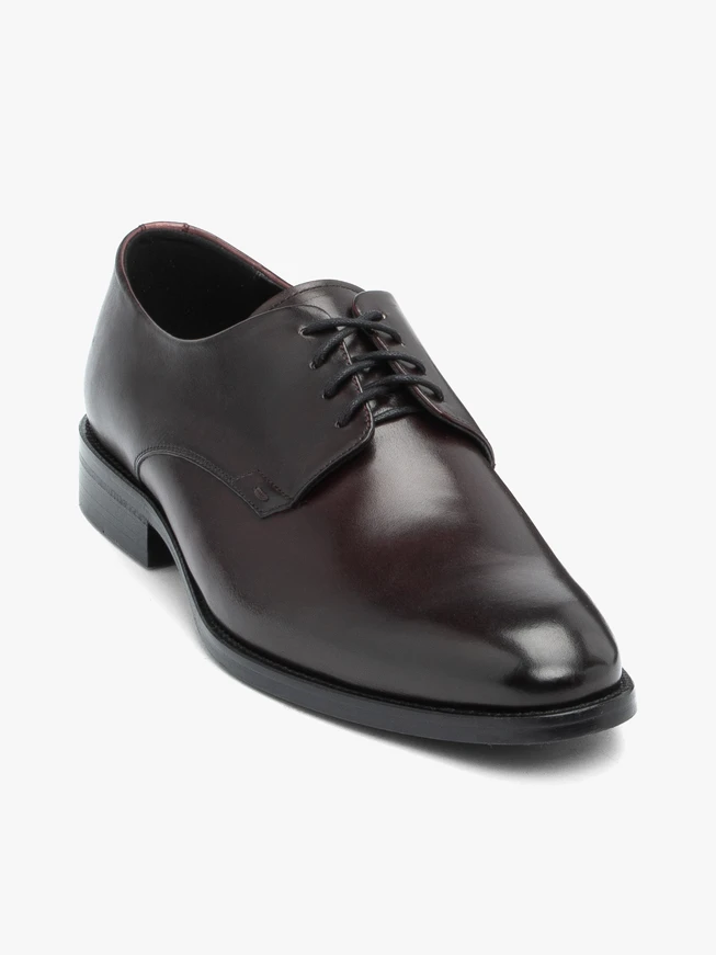 Kastanienbraune Premium-Schuhe