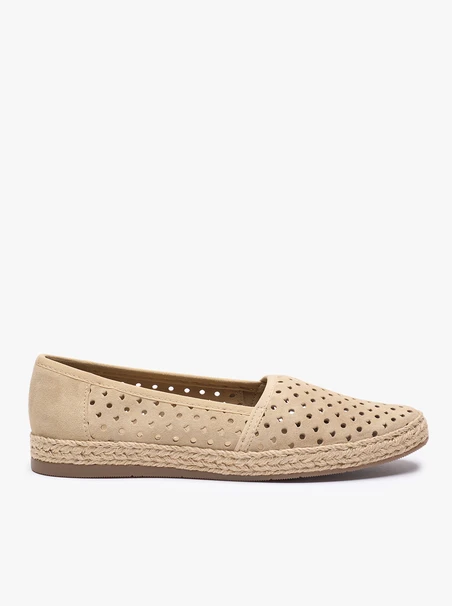 Piaskowe espadryle z perforacjami