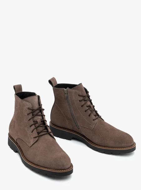 Graue Velourslederstiefel