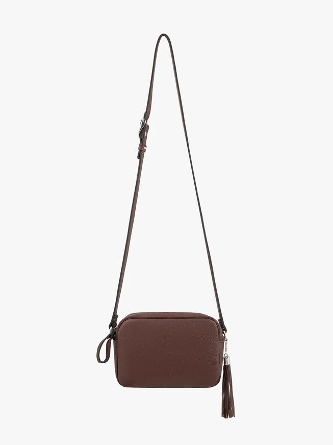 Kleine braune Handtasche mit Quaste
