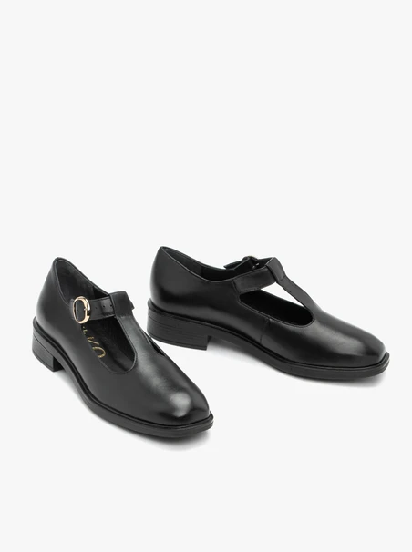 Schwarze T-Bar-Halbschuhe