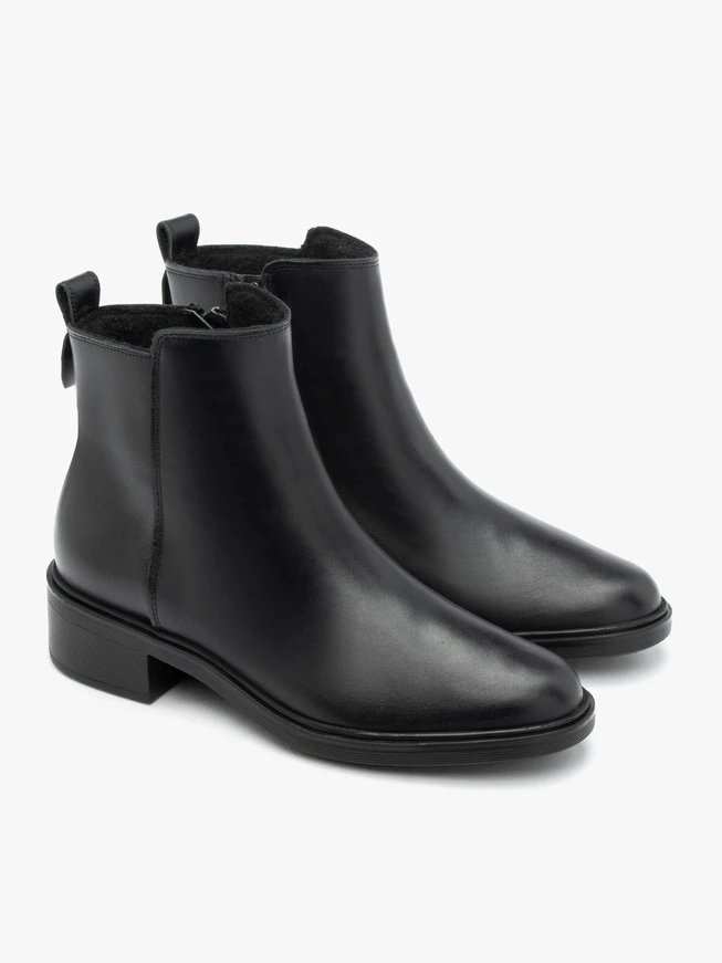 Black leather women's boots