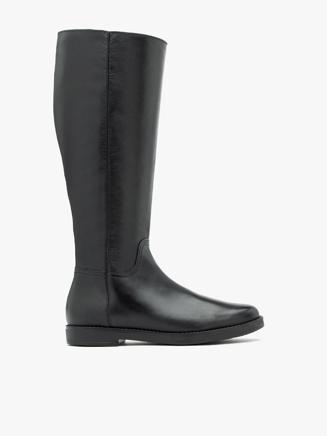 Schwarze Stiefel mit breitem Schaft