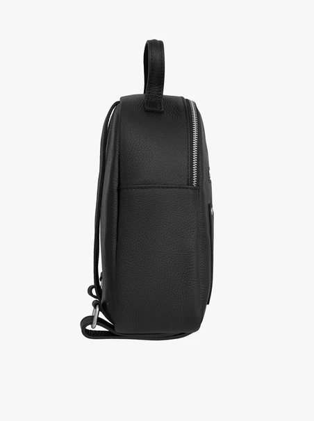 Schwarzer Rucksack aus genarbtem Leder