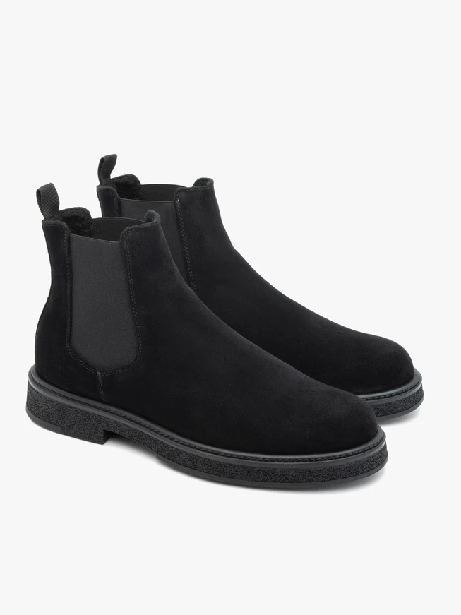 Schwarze Veloursleder-Pantoffeln