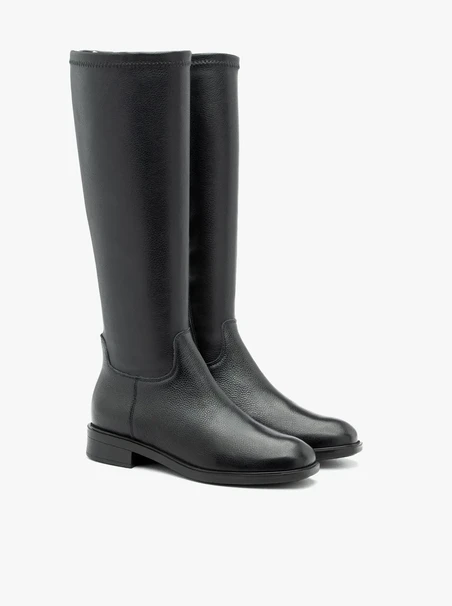 Schwarze Stiefel mit breitem, elastischem Schaft