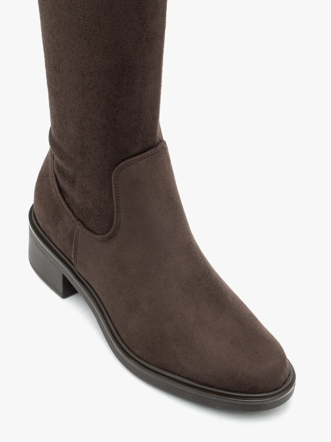 Dunkelbraune Stiefel mit elastischem Schaft