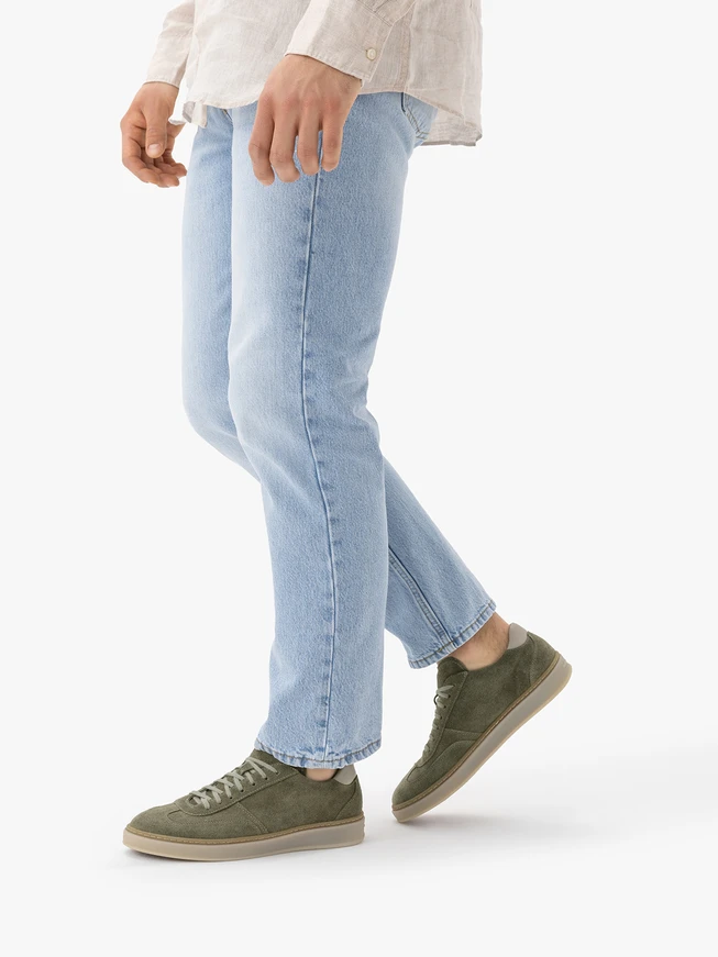 Olive-weiße Schnürhalbschuhe