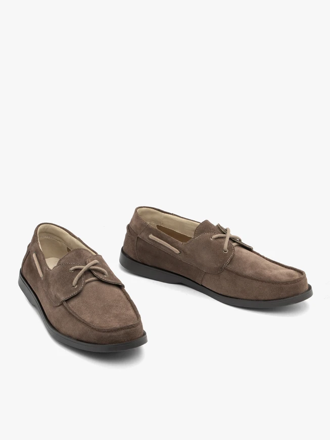 Braune Schnürhalbschuhe