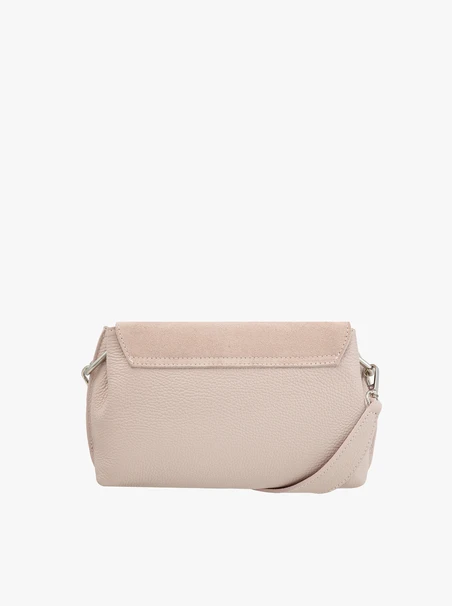 Jasnoróżowa torebka flap bag