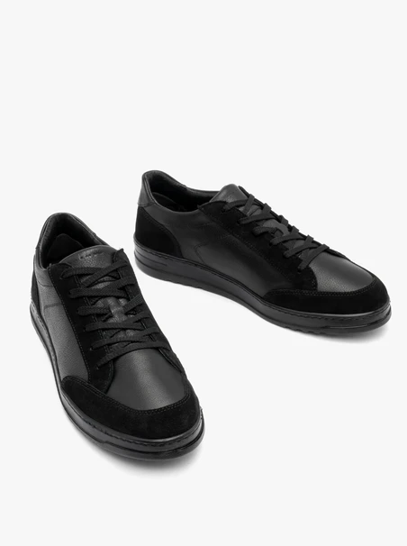 Herren-Sportschuhe aus Vollnarbenleder und Velours