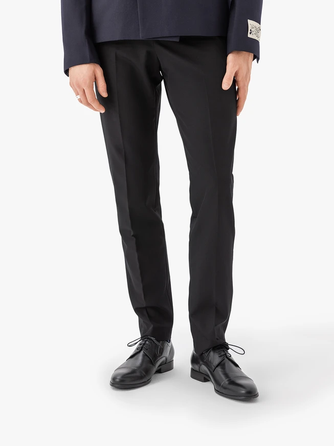 Men’s classic black derby shoes