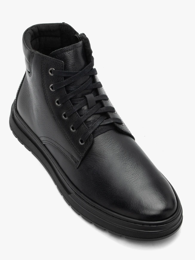 Schwarze klassische Stiefel