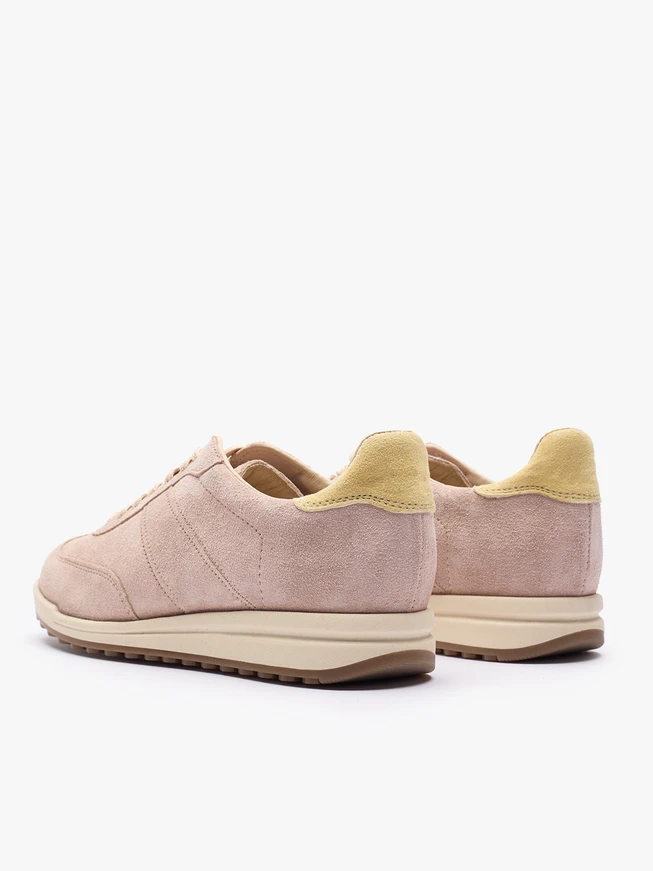 Puderrosa Sporthalbschuhe