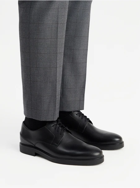 Schwarze Schnürhalbschuhe für Männer