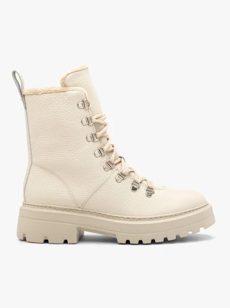 Beige women’s winter boots
