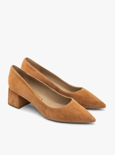 Rote Veloursleder-Pumps