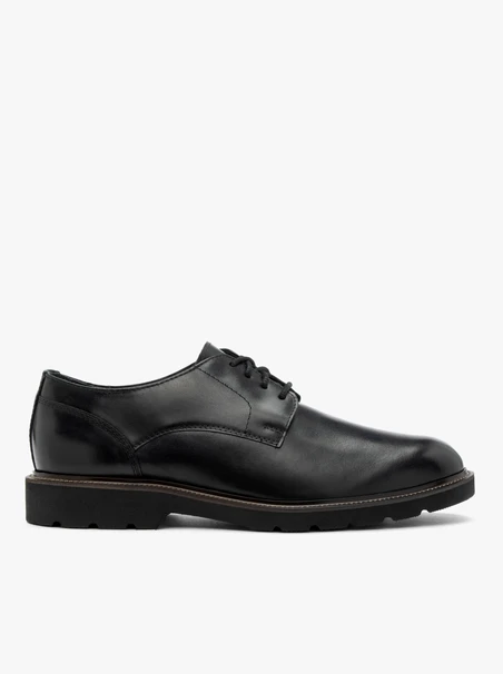 Black classic men’s lace-up shoes