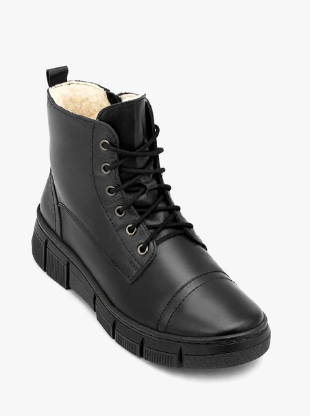 Black women’s ankle boots