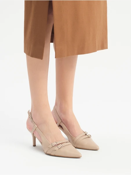 Czółenka slingback z dekoracyjnymi paskami