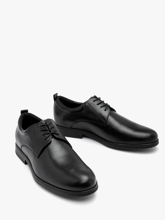 Schwarze klassische Herrenschuhe