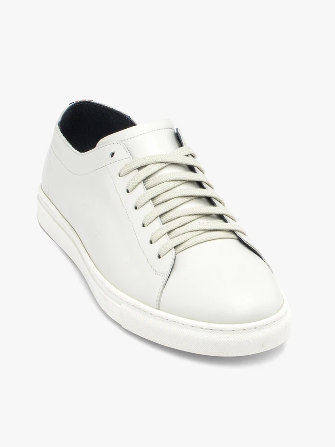 Cremefarbene sportliche Halbschuhe